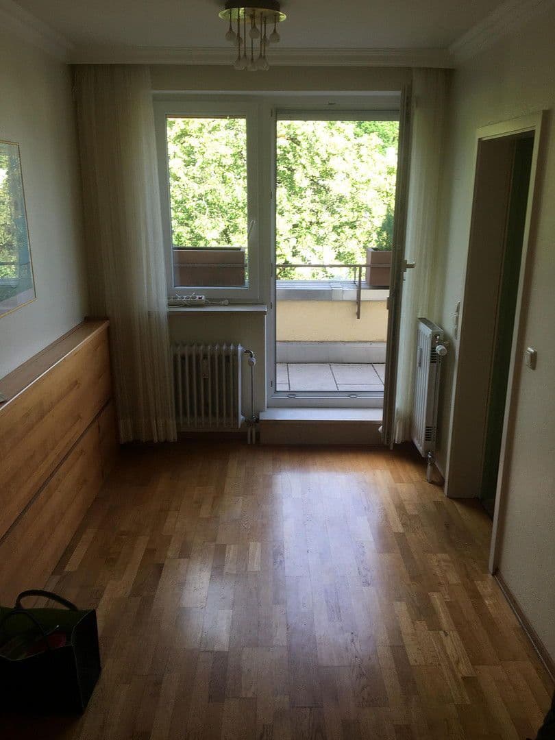 Prenájom bytu 2-izbový 86 m², München, Bavorsko Prenájom bytu 2-izbový 86 m², München, Bavorsko