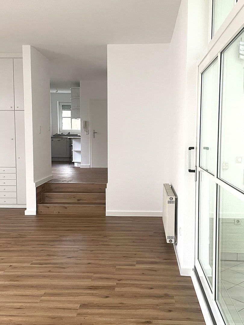 Prenájom bytu 3-izbový 100 m², Dreieich, Hesensko Prenájom bytu 3-izbový 100 m², Dreieich, Hesensko