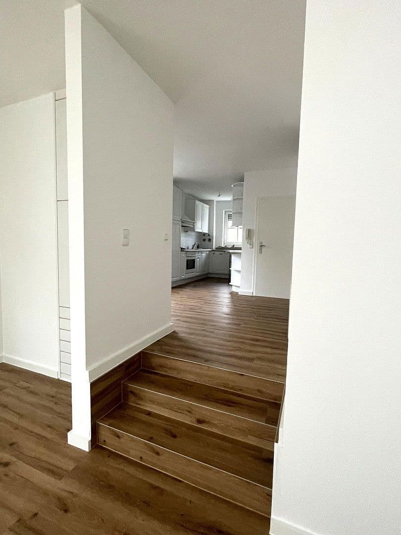 Prenájom bytu 3-izbový 100 m², Dreieich, Hesensko Prenájom bytu 3-izbový 100 m², Dreieich, Hesensko