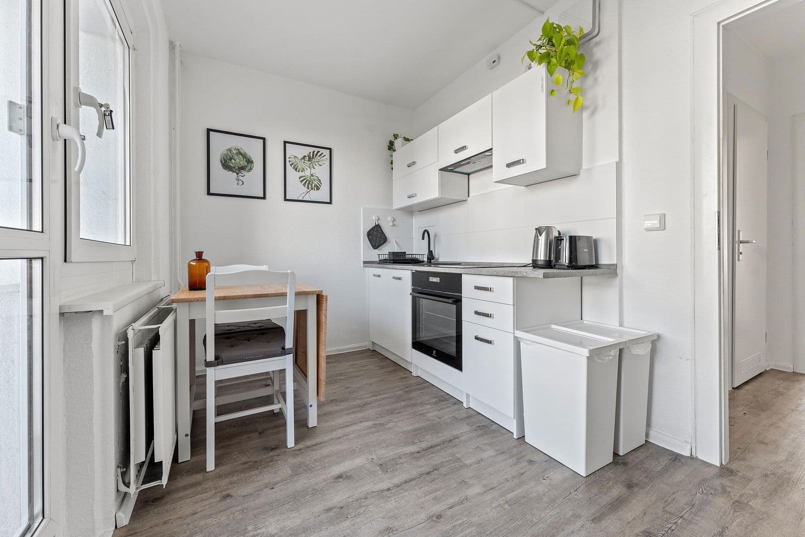 Prenájom bytu 1-izbový 38 m², Berlin, Berlín Prenájom bytu 1-izbový 38 m², Berlin, Berlín