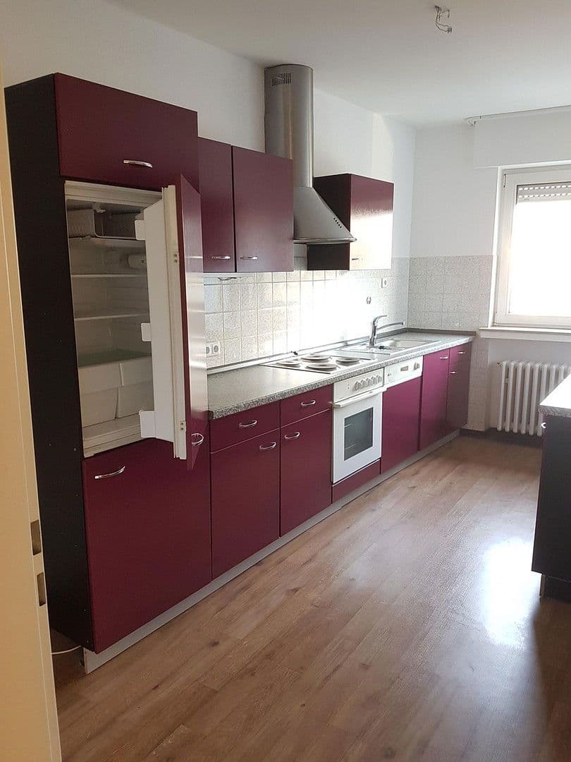 Prenájom bytu 3-izbový 80 m², Bonn, Severné Porýnie - Westfálsko Prenájom bytu 3-izbový 80 m², Bonn, Severné Porýnie - Westfálsko