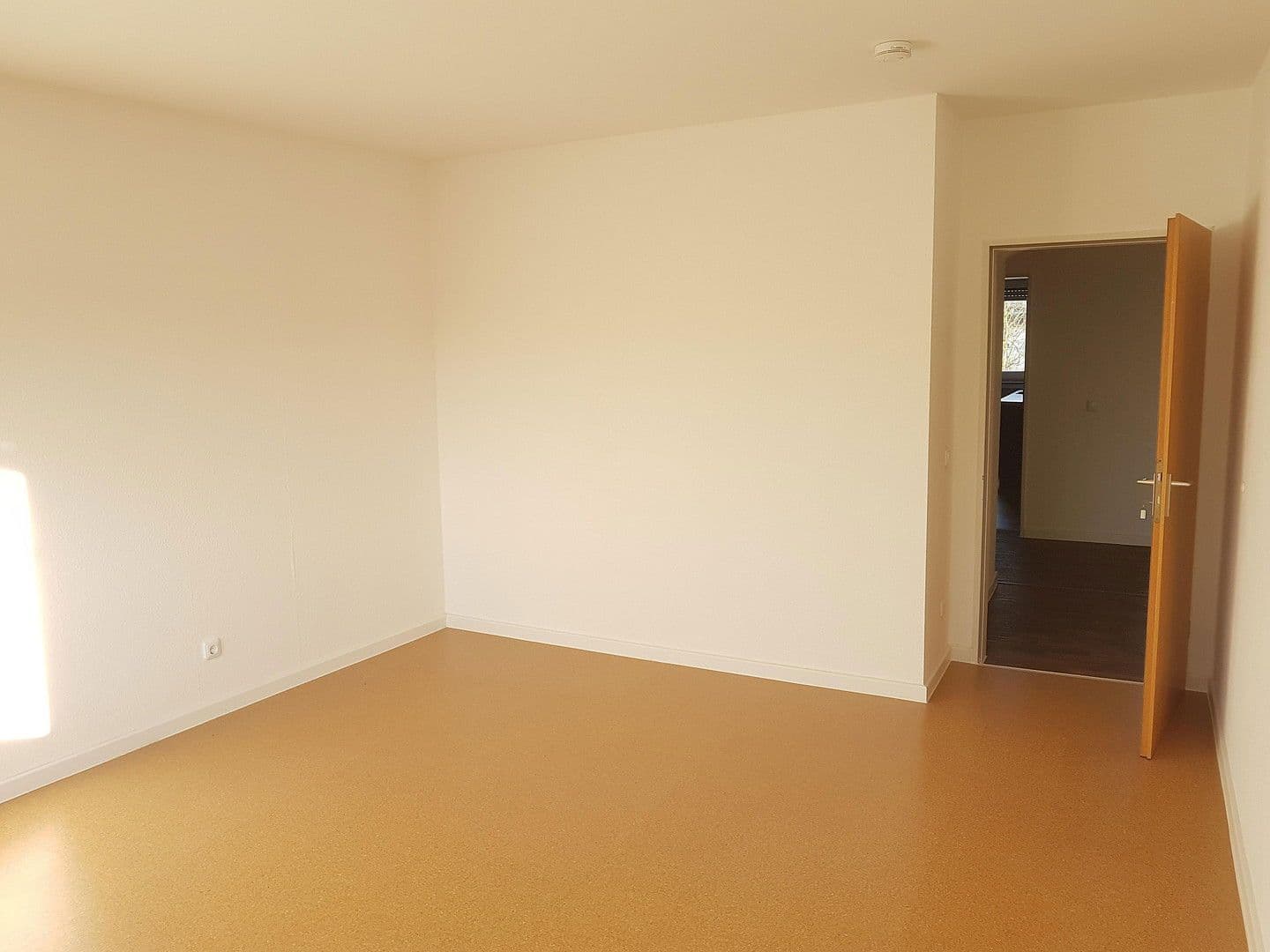 Prenájom bytu 3-izbový 80 m², Bonn, Severné Porýnie - Westfálsko Prenájom bytu 3-izbový 80 m², Bonn, Severné Porýnie - Westfálsko