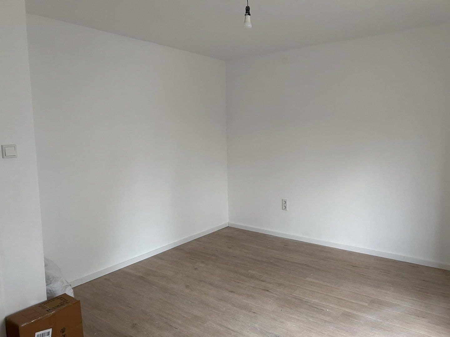 Prenájom bytu 2-izbový 58 m², Neunkirchen a. Sand, Bavorsko Prenájom bytu 2-izbový 58 m², Neunkirchen a. Sand, Bavorsko