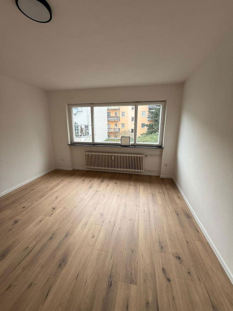 Prenájom bytu 2-izbový 60 m², Peter Henlein Straße 78, Nürnberg, Bavorsko Prenájom bytu 2-izbový 60 m², Peter Henlein Straße 78, Nürnberg, Bavorsko