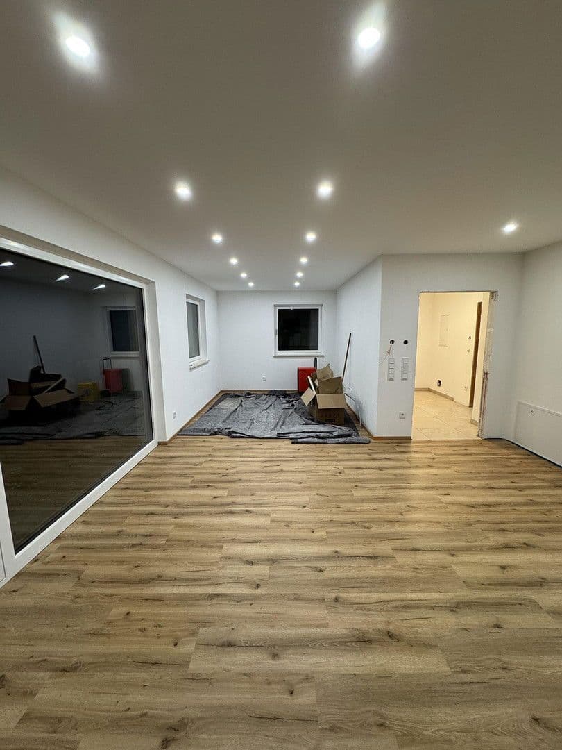 Prenájom bytu 3-izbový 93 m², Ehekirchen, Bavorsko Prenájom bytu 3-izbový 93 m², Ehekirchen, Bavorsko