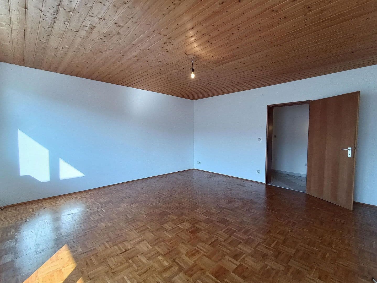 Predaj bytu 4-izbový 104 m², Friedenstr. 74, Nürnberg, Bavorsko Predaj bytu 4-izbový 104 m², Friedenstr. 74, Nürnberg, Bavorsko