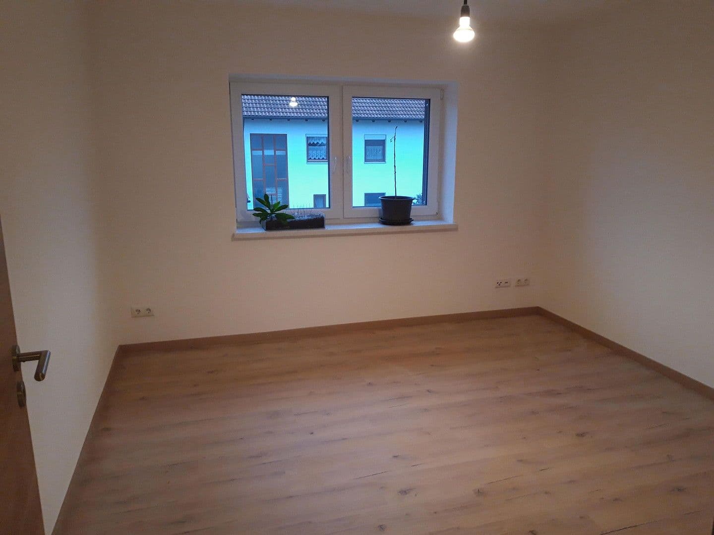 Predaj domu 190 m², pozemek 810 m², Breitenbrunn, Bavorsko Predaj domu 190 m², pozemek 810 m², Breitenbrunn, Bavorsko