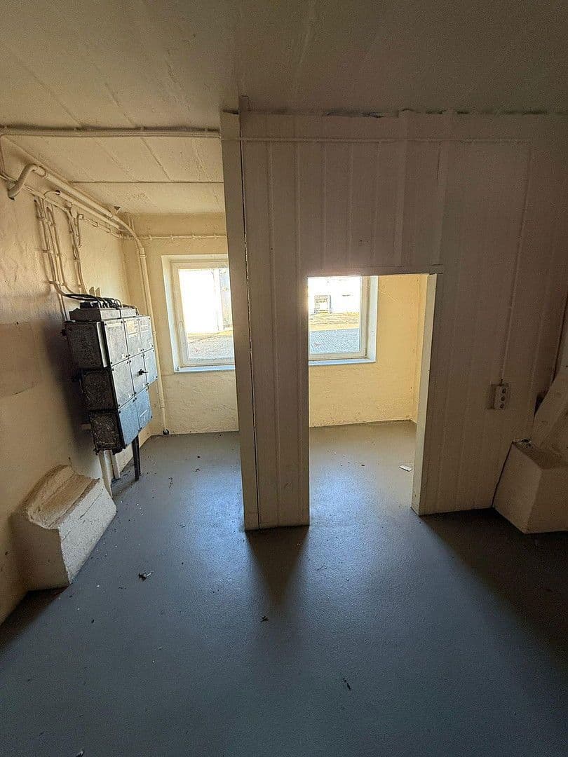 Prenájom garáže 84 m², Mutzschener Bahnhofstraße 77, Grimma, Sasko Prenájom garáže 84 m², Mutzschener Bahnhofstraße 77, Grimma, Sasko