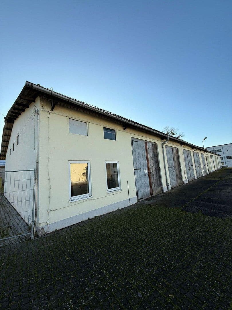 Prenájom garáže 84 m², Mutzschener Bahnhofstraße 77, Grimma, Sasko Prenájom garáže 84 m², Mutzschener Bahnhofstraße 77, Grimma, Sasko