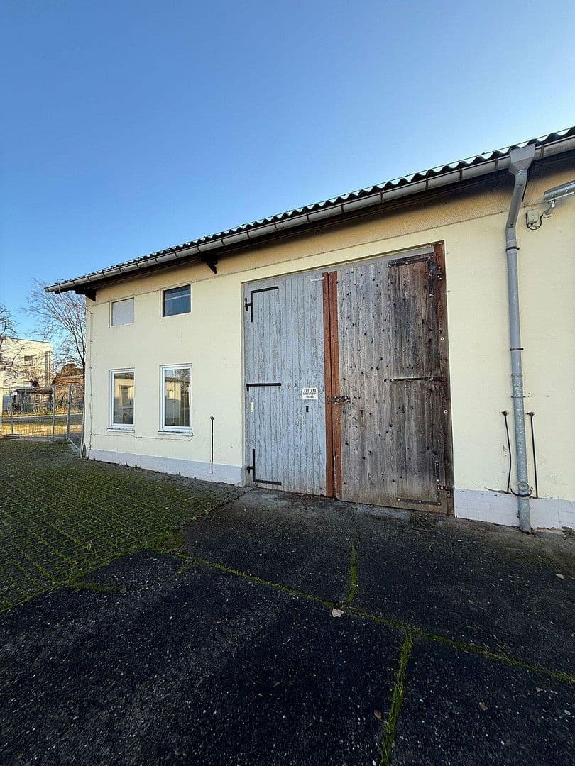 Prenájom garáže 84 m², Mutzschener Bahnhofstraße 77, Grimma, Sasko Prenájom garáže 84 m², Mutzschener Bahnhofstraße 77, Grimma, Sasko