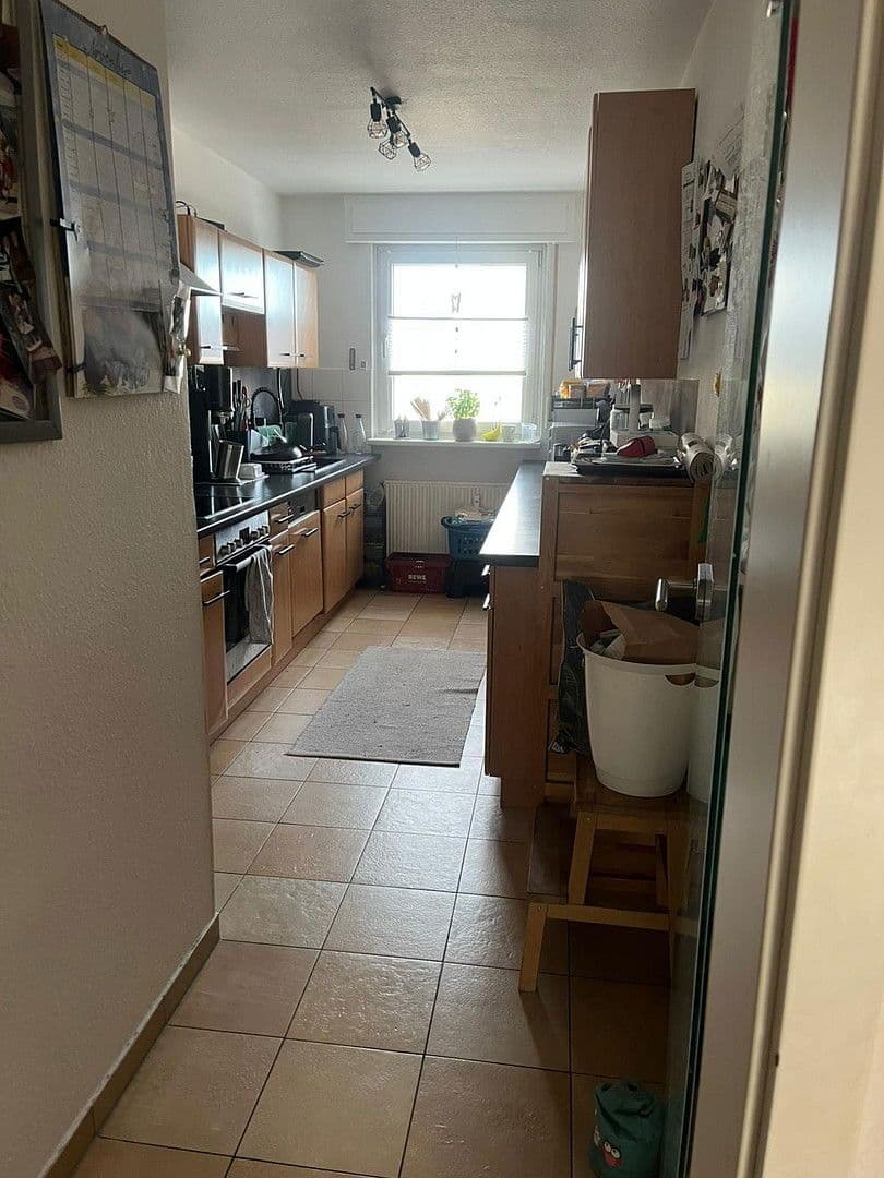 Prenájom bytu 3-izbový 76 m², Kölner Straße 23, Hürth, Severné Porýnie - Westfálsko Prenájom bytu 3-izbový 76 m², Kölner Straße 23, Hürth, Severné Porýnie - Westfálsko