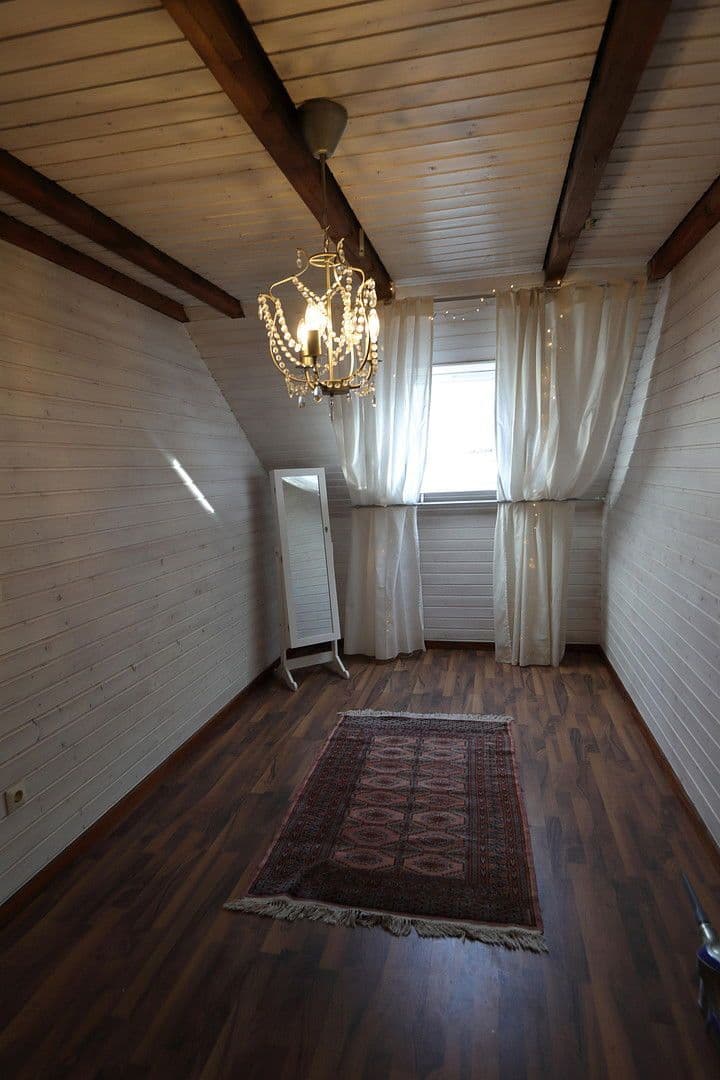 Predaj domu 159 m², pozemek 915 m², Elsternstieg 3, Burgdorf, Dolné Sasko Predaj domu 159 m², pozemek 915 m², Elsternstieg 3, Burgdorf, Dolné Sasko