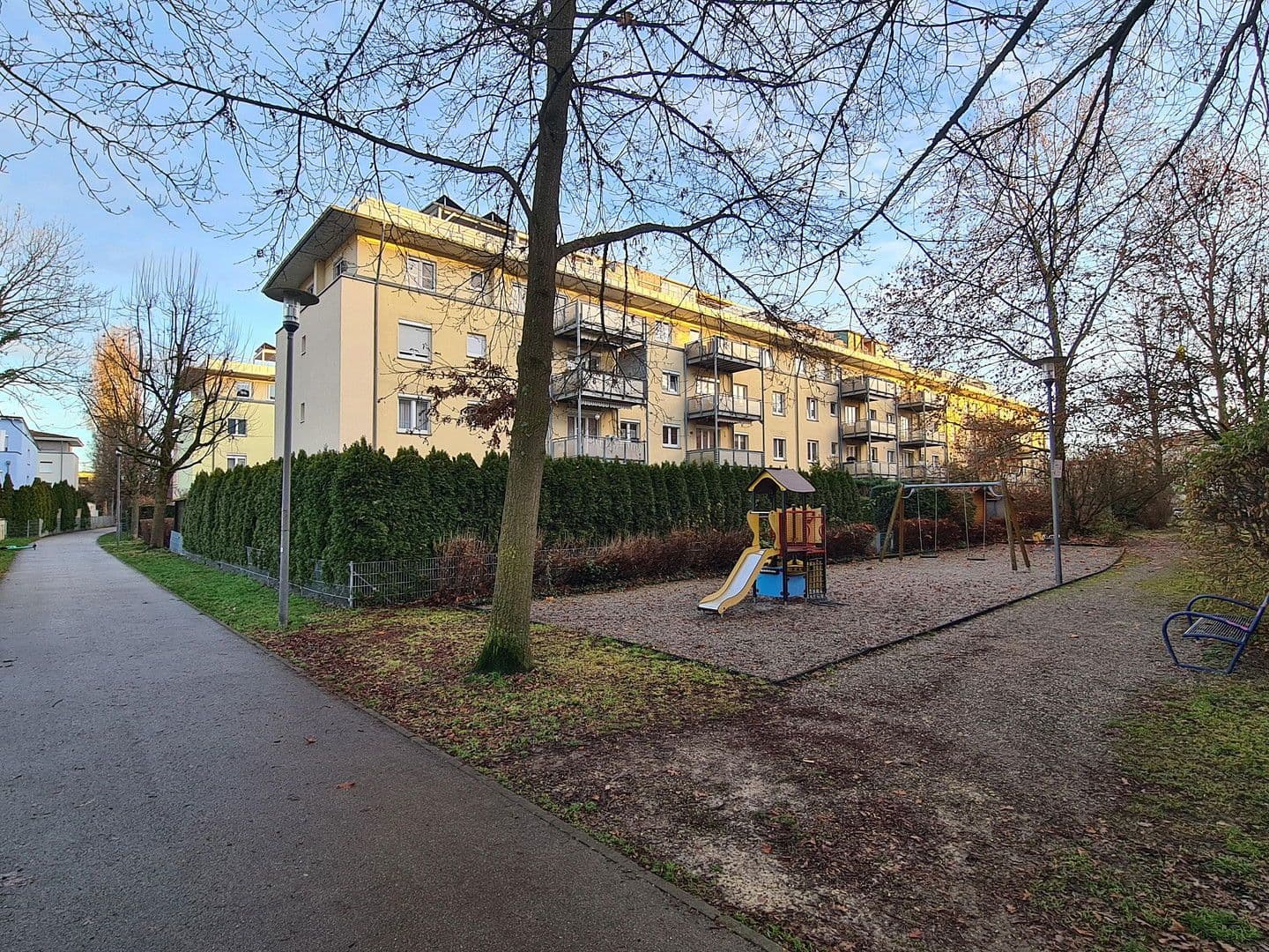 Prenájom bytu 4-izbový 115 m², Lincolnstraße 6a, Augsburg, Bavorsko Prenájom bytu 4-izbový 115 m², Lincolnstraße 6a, Augsburg, Bavorsko