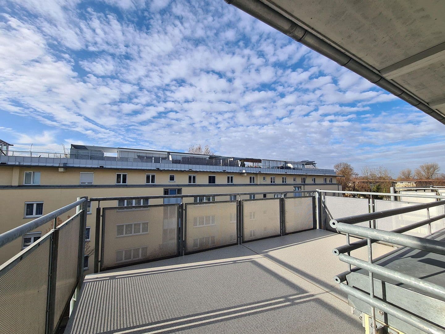 Prenájom bytu 4-izbový 115 m², Lincolnstraße 6a, Augsburg, Bavorsko Prenájom bytu 4-izbový 115 m², Lincolnstraße 6a, Augsburg, Bavorsko