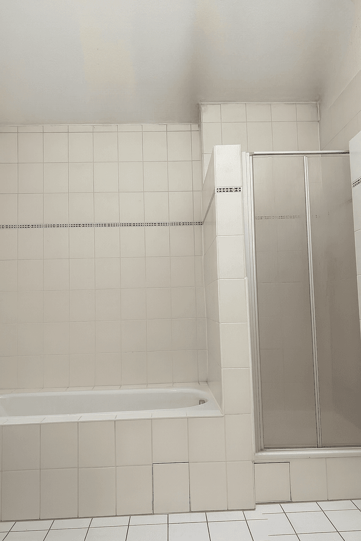 Prenájom bytu 3-izbový 150 m², Ludwigshafen am Rhein, Porýnie-Falcko Prenájom bytu 3-izbový 150 m², Ludwigshafen am Rhein, Porýnie-Falcko