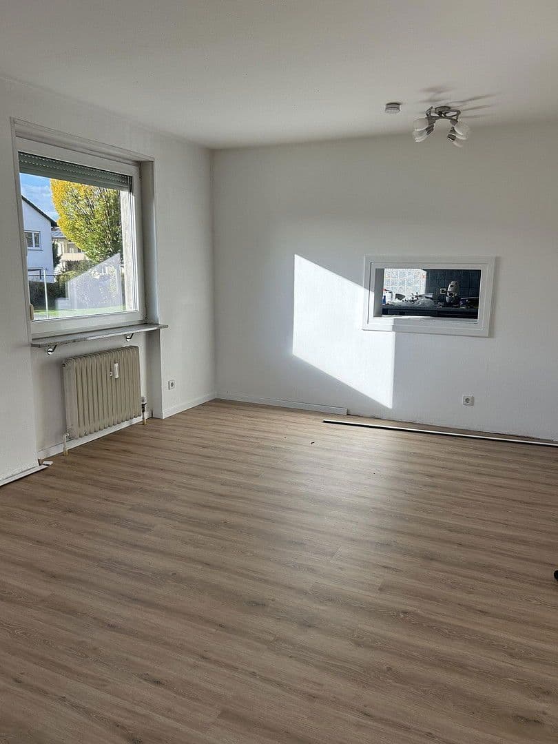 Prenájom bytu 3-izbový 90 m², Kästnerstraße 4, Bietigheim-Bissingen, Bádensko-Wurttembersko Prenájom bytu 3-izbový 90 m², Kästnerstraße 4, Bietigheim-Bissingen, Bádensko-Wurttembersko