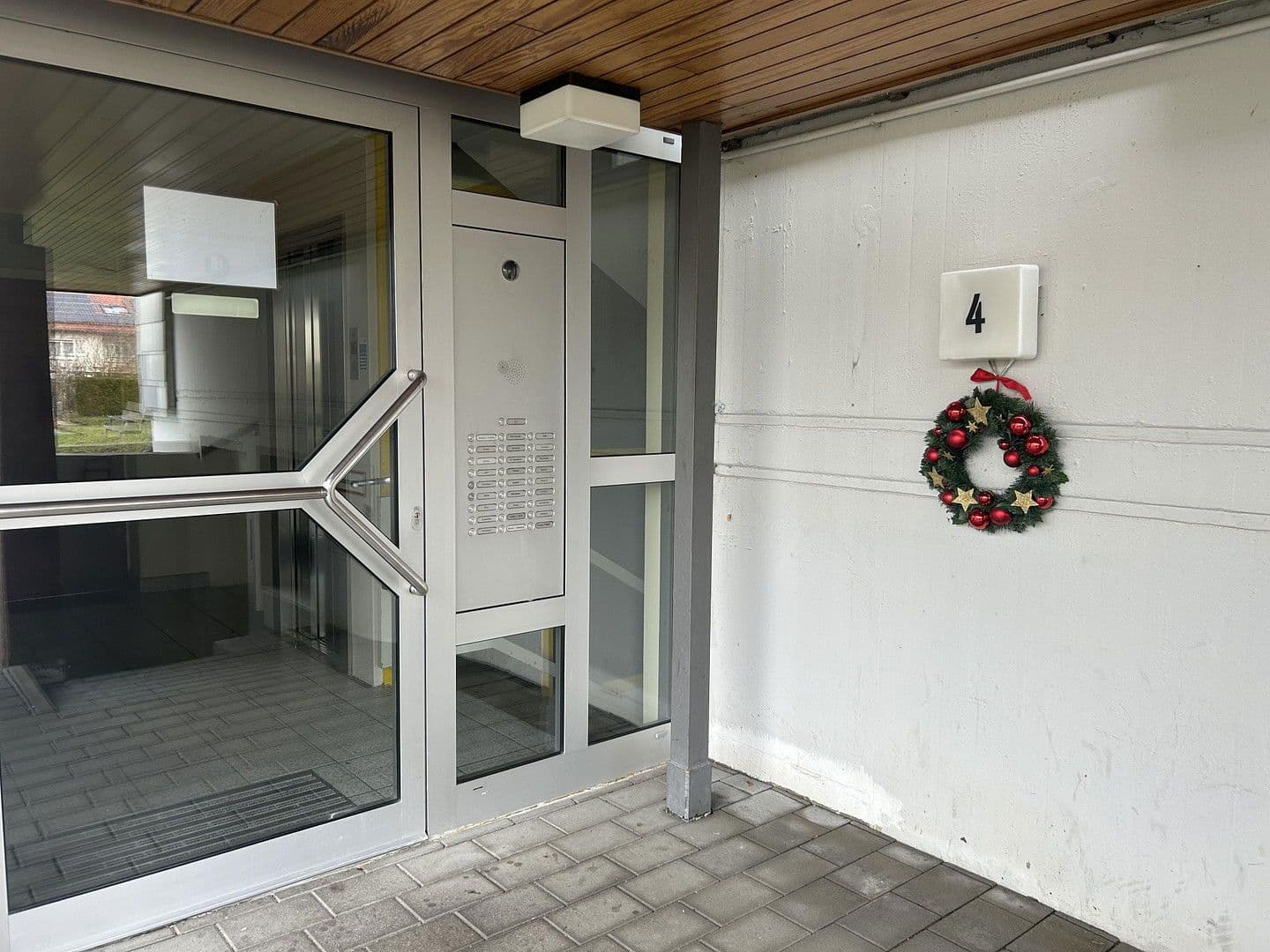 Prenájom bytu 3-izbový 90 m², Kästnerstraße 4, Bietigheim-Bissingen, Bádensko-Wurttembersko Prenájom bytu 3-izbový 90 m², Kästnerstraße 4, Bietigheim-Bissingen, Bádensko-Wurttembersko