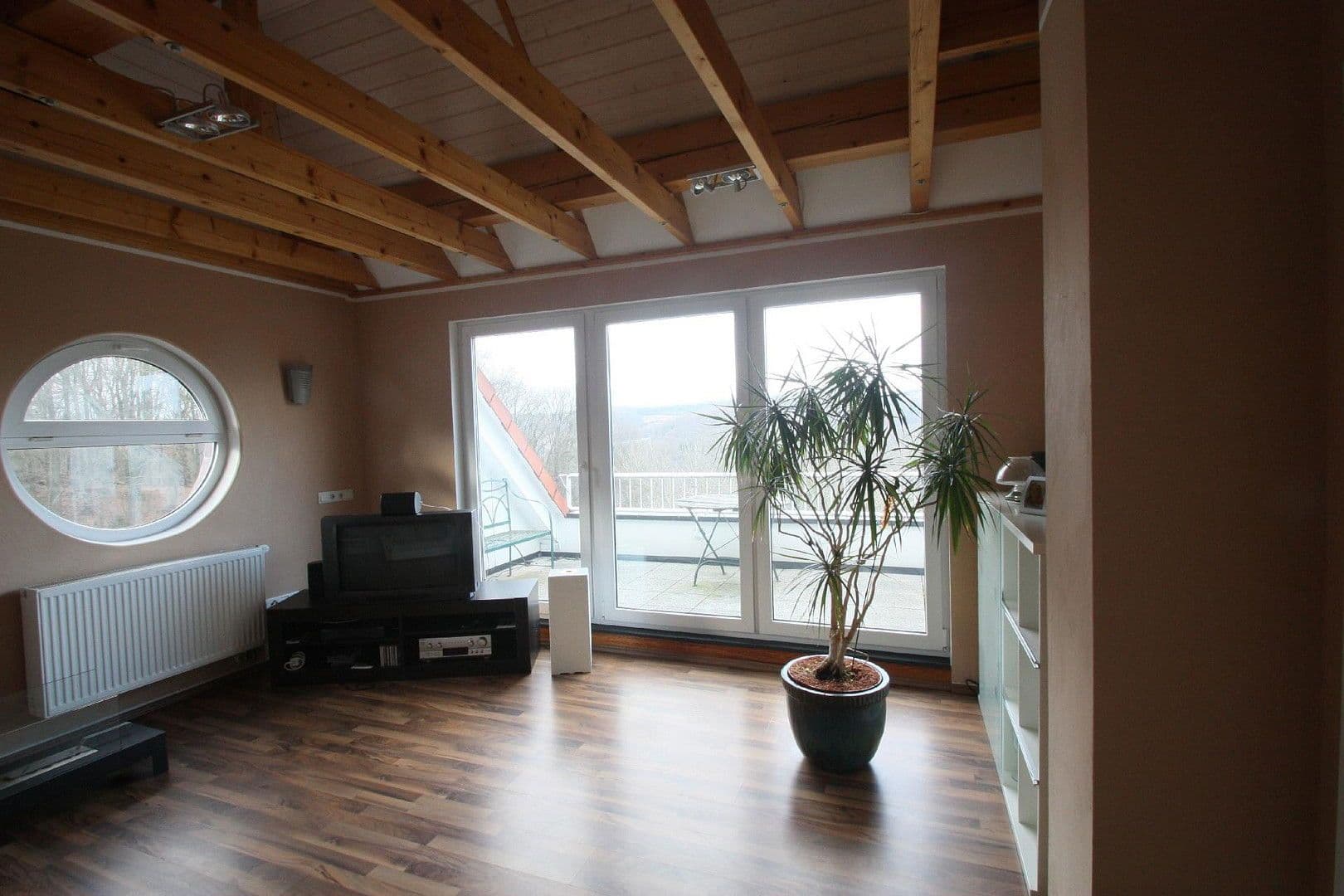 Prenájom bytu 2-izbový 70 m², Wuppertal, Severné Porýnie - Westfálsko Prenájom bytu 2-izbový 70 m², Wuppertal, Severné Porýnie - Westfálsko