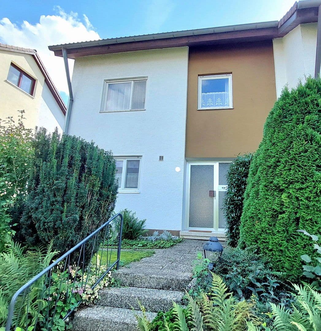 Predaj domu 128 m², pozemek 265 m², Fichtenhain 8, Göppingen, Bádensko-Wurttembersko Predaj domu 128 m², pozemek 265 m², Fichtenhain 8, Göppingen, Bádensko-Wurttembersko