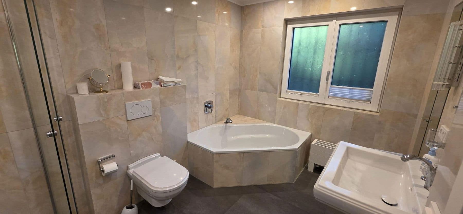 Predaj domu 330 m², pozemek 1.066 m², Riedstadt, Hesensko Predaj domu 330 m², pozemek 1.066 m², Riedstadt, Hesensko