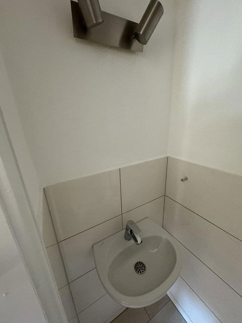 Prenájom bytu 3-izbový 72 m², Stuttgart, Bádensko-Wurttembersko Prenájom bytu 3-izbový 72 m², Stuttgart, Bádensko-Wurttembersko