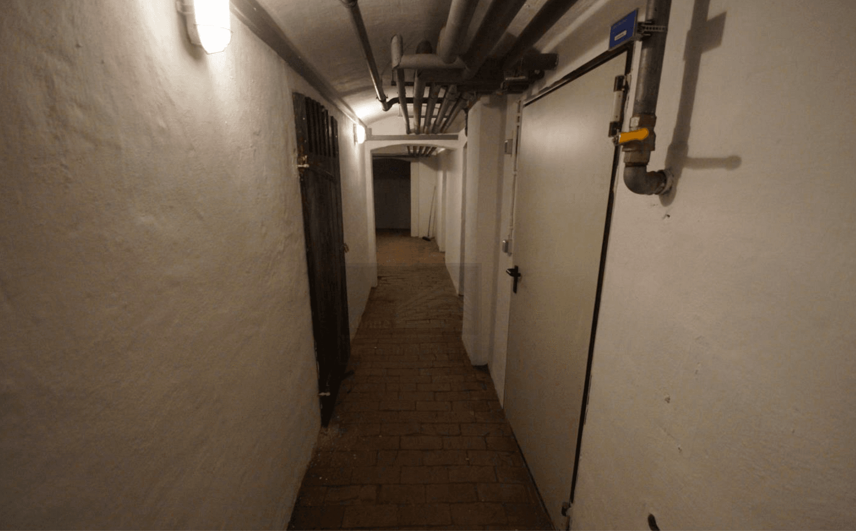 Prenájom bytu 5-izbový 200 m², Dufourstrasse 4, Leipzig, Sasko Prenájom bytu 5-izbový 200 m², Dufourstrasse 4, Leipzig, Sasko