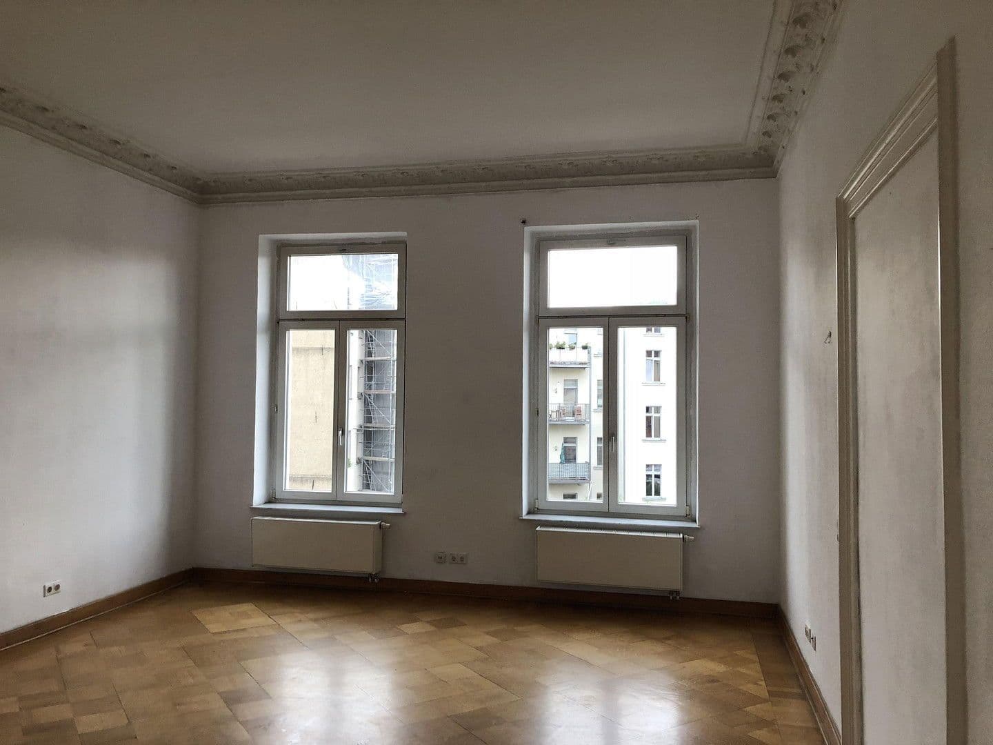 Prenájom bytu 5-izbový 200 m², Dufourstrasse 4, Leipzig, Sasko Prenájom bytu 5-izbový 200 m², Dufourstrasse 4, Leipzig, Sasko