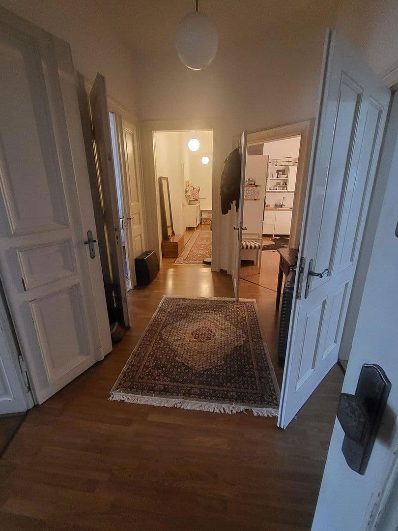 Prenájom bytu 5-izbový 200 m², Dufourstrasse 4, Leipzig, Sasko Prenájom bytu 5-izbový 200 m², Dufourstrasse 4, Leipzig, Sasko