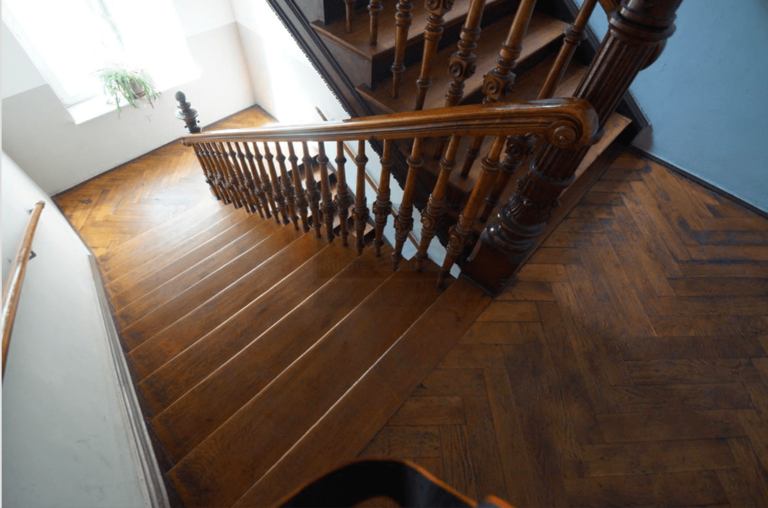 Prenájom bytu 5-izbový 200 m², Dufourstrasse 4, Leipzig, Sasko Prenájom bytu 5-izbový 200 m², Dufourstrasse 4, Leipzig, Sasko