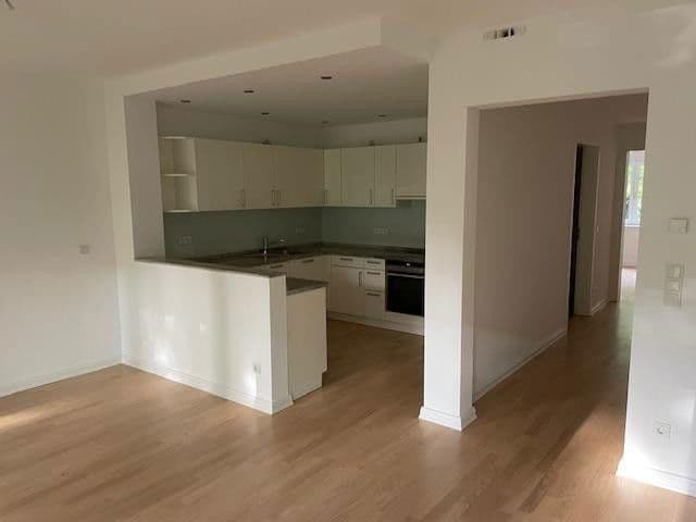 Prenájom bytu 3-izbový 91 m², Holthusenstrasse 40, Hamburg, Hamburg Prenájom bytu 3-izbový 91 m², Holthusenstrasse 40, Hamburg, Hamburg