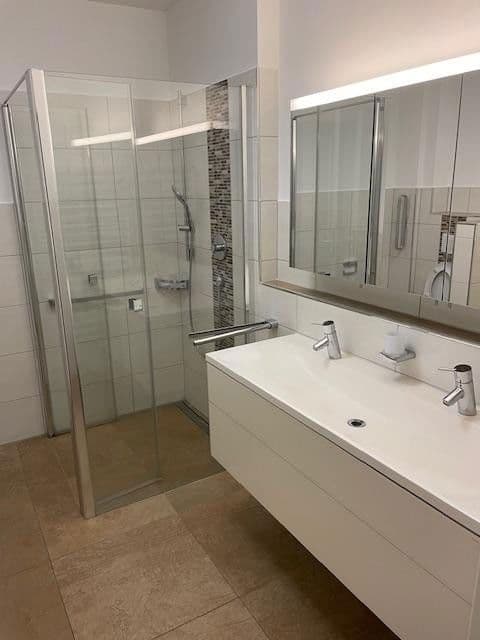 Prenájom bytu 3-izbový 91 m², Holthusenstrasse 40, Hamburg, Hamburg Prenájom bytu 3-izbový 91 m², Holthusenstrasse 40, Hamburg, Hamburg