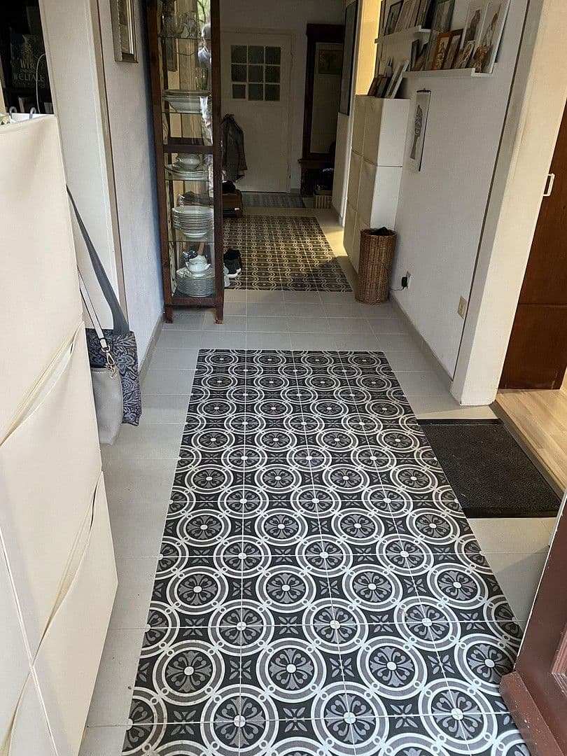 Prenájom bytu 3-izbový 91 m², Keltern, Bádensko-Wurttembersko Prenájom bytu 3-izbový 91 m², Keltern, Bádensko-Wurttembersko