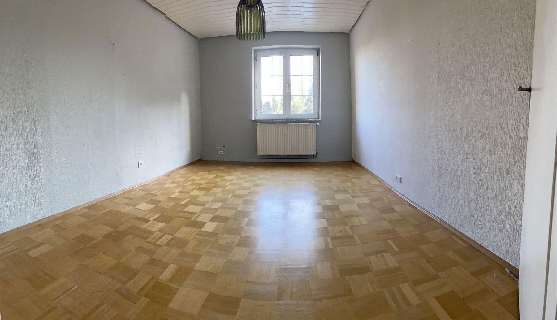 Prenájom bytu 3-izbový 91 m², Keltern, Bádensko-Wurttembersko Prenájom bytu 3-izbový 91 m², Keltern, Bádensko-Wurttembersko
