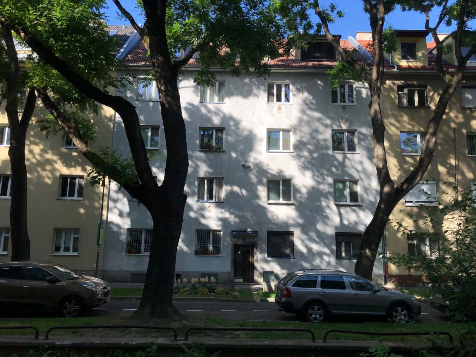 Prenájom bytu 3-izbový 62 m², Kvačalova, Ružinov, Bratislavský kraj Prenájom bytu 3-izbový 62 m², Kvačalova, Ružinov, Bratislavský kraj