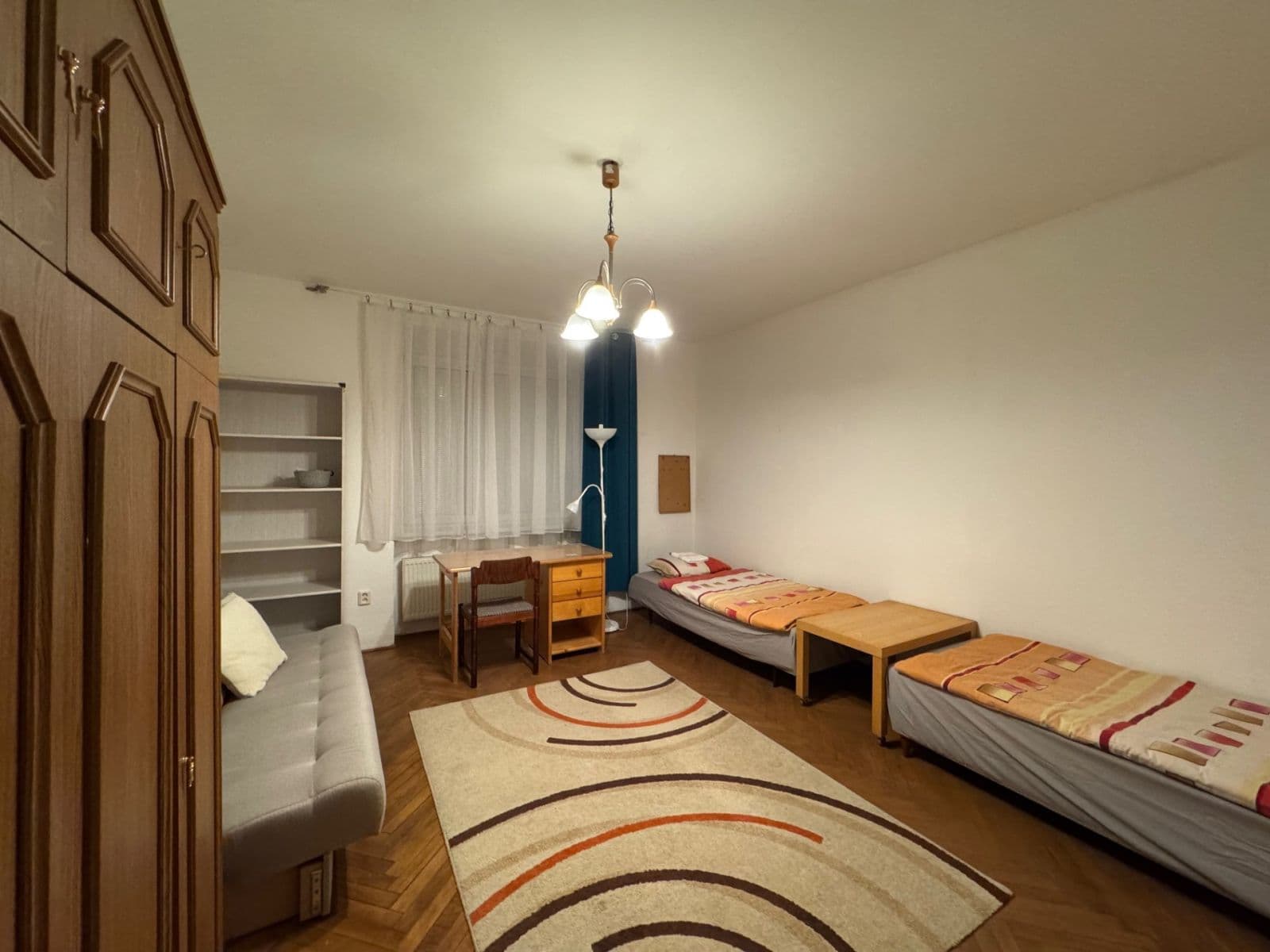 Prenájom bytu 3-izbový 62 m², Kvačalova, Ružinov, Bratislavský kraj Prenájom bytu 3-izbový 62 m², Kvačalova, Ružinov, Bratislavský kraj