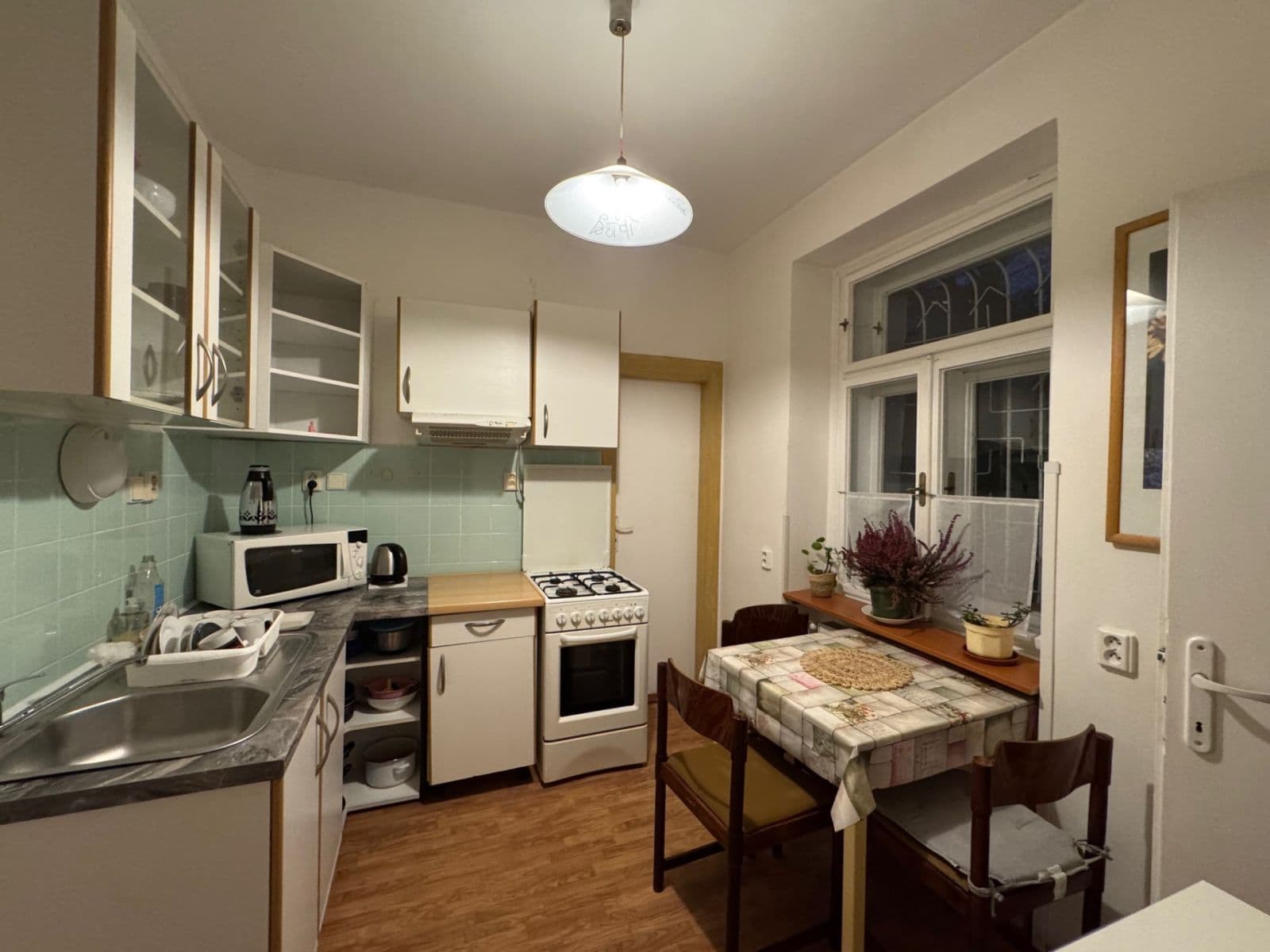 Prenájom bytu 3-izbový 62 m², Kvačalova, Ružinov, Bratislavský kraj Prenájom bytu 3-izbový 62 m², Kvačalova, Ružinov, Bratislavský kraj