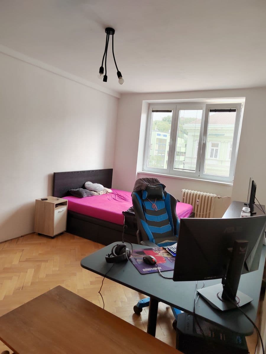 Prenájom bytu 2-izbový 61 m², Bělohorská, Praha, Praha Prenájom bytu 2-izbový 61 m², Bělohorská, Praha, Praha
