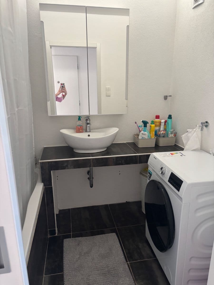 Prenájom bytu 3-izbový 63 m², Nové Mesto, Bratislavský kraj Prenájom bytu 3-izbový 63 m², Nové Mesto, Bratislavský kraj