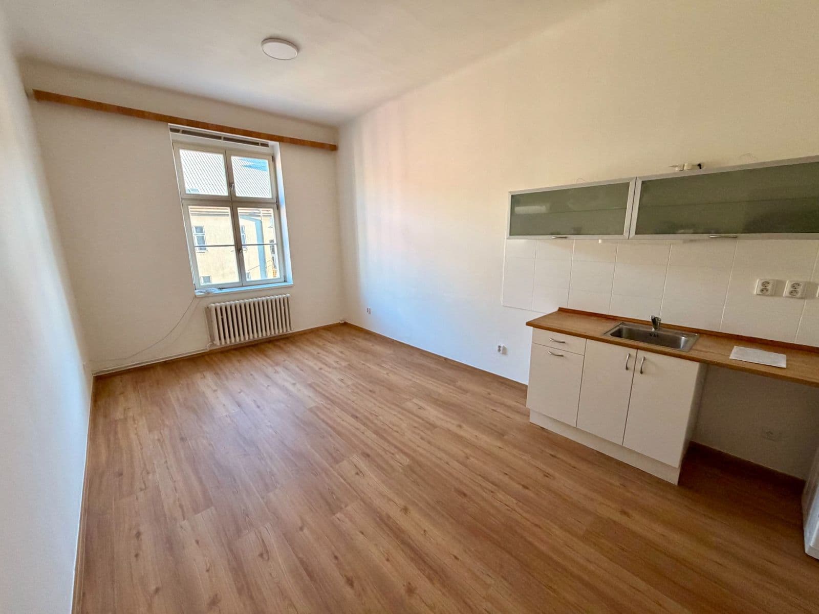 Prenájom bytu 2-izbový 45 m², Šaldova, Praha, Praha Prenájom bytu 2-izbový 45 m², Šaldova, Praha, Praha