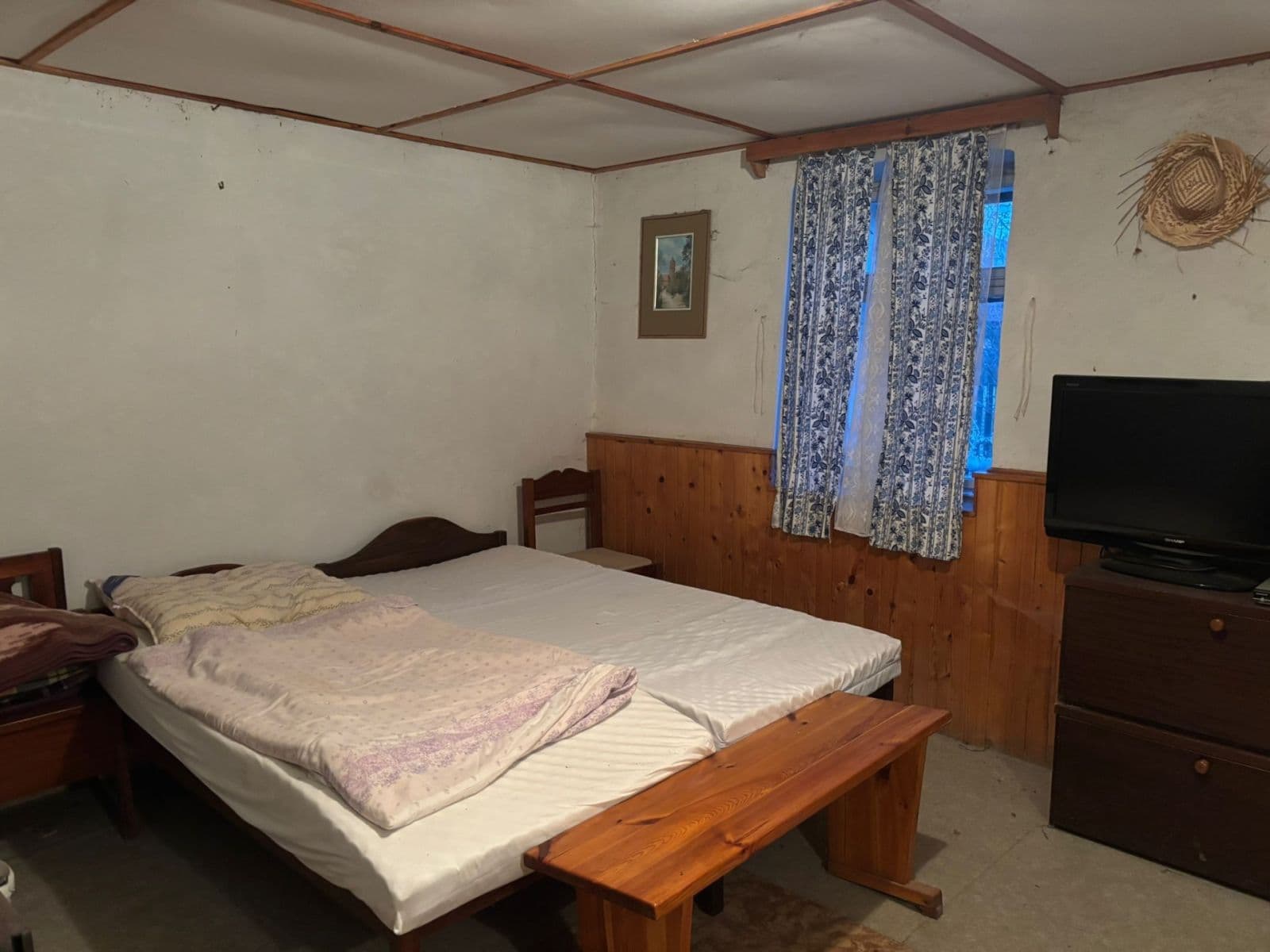 Predaj rekreačného objektu 350 m², pozemek 793 m², Buřenice, Kraj Vysočina Predaj rekreačného objektu 350 m², pozemek 793 m², Buřenice, Kraj Vysočina