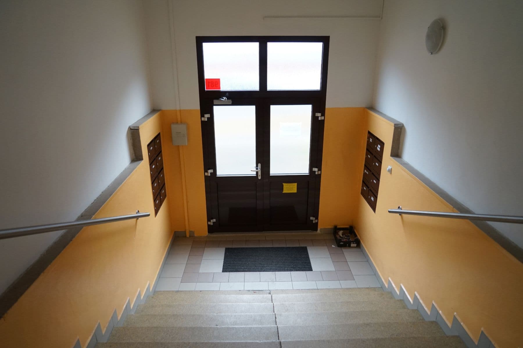 Prenájom bytu 2-izbový 60 m², S. K. Neumanna, Ostrov, Karlovarský kraj Prenájom bytu 2-izbový 60 m², S. K. Neumanna, Ostrov, Karlovarský kraj