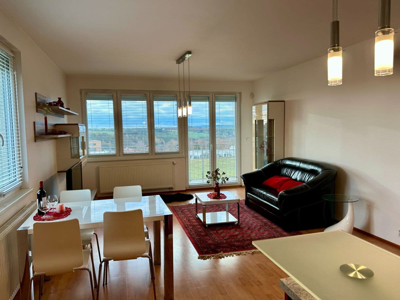 Prenájom bytu 3-izbový 88 m², Radouňova, Praha, Praha Prenájom bytu 3-izbový 88 m², Radouňova, Praha, Praha