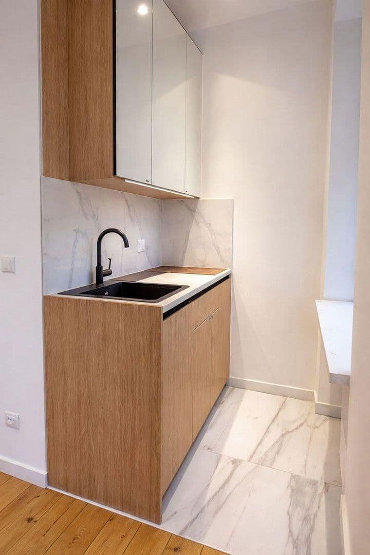 Predaj bytu 1-izbový 24 m², Berlin, Berlín Predaj bytu 1-izbový 24 m², Berlin, Berlín