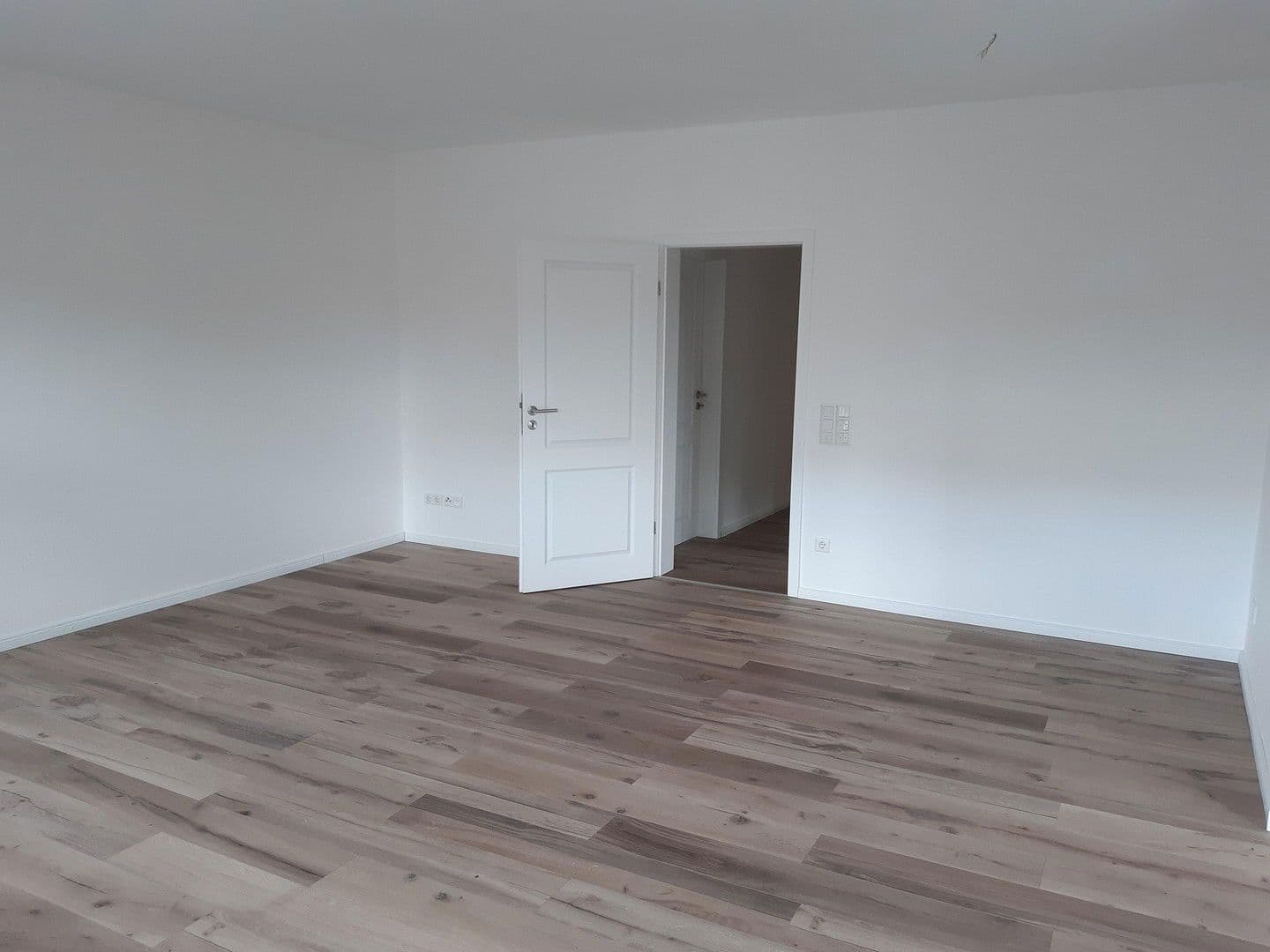 Prenájom bytu 3-izbový 95 m², Weener, Dolné Sasko Prenájom bytu 3-izbový 95 m², Weener, Dolné Sasko