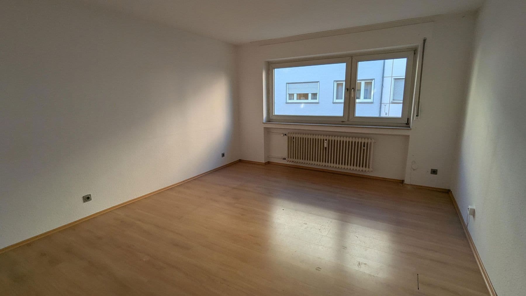 Prenájom bytu 2-izbový 57 m², Friedrich-Ebert-Straße 3, Worms, Porýnie-Falcko Prenájom bytu 2-izbový 57 m², Friedrich-Ebert-Straße 3, Worms, Porýnie-Falcko