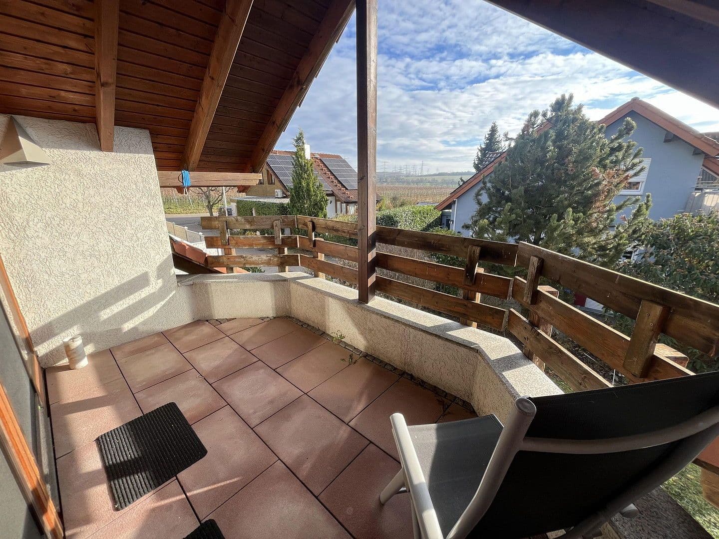 Predaj domu 252 m², pozemek 536 m², Neckarwestheim, Bádensko-Wurttembersko Predaj domu 252 m², pozemek 536 m², Neckarwestheim, Bádensko-Wurttembersko