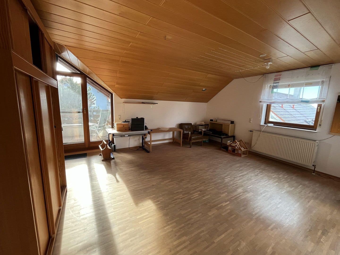 Predaj domu 252 m², pozemek 536 m², Neckarwestheim, Bádensko-Wurttembersko Predaj domu 252 m², pozemek 536 m², Neckarwestheim, Bádensko-Wurttembersko