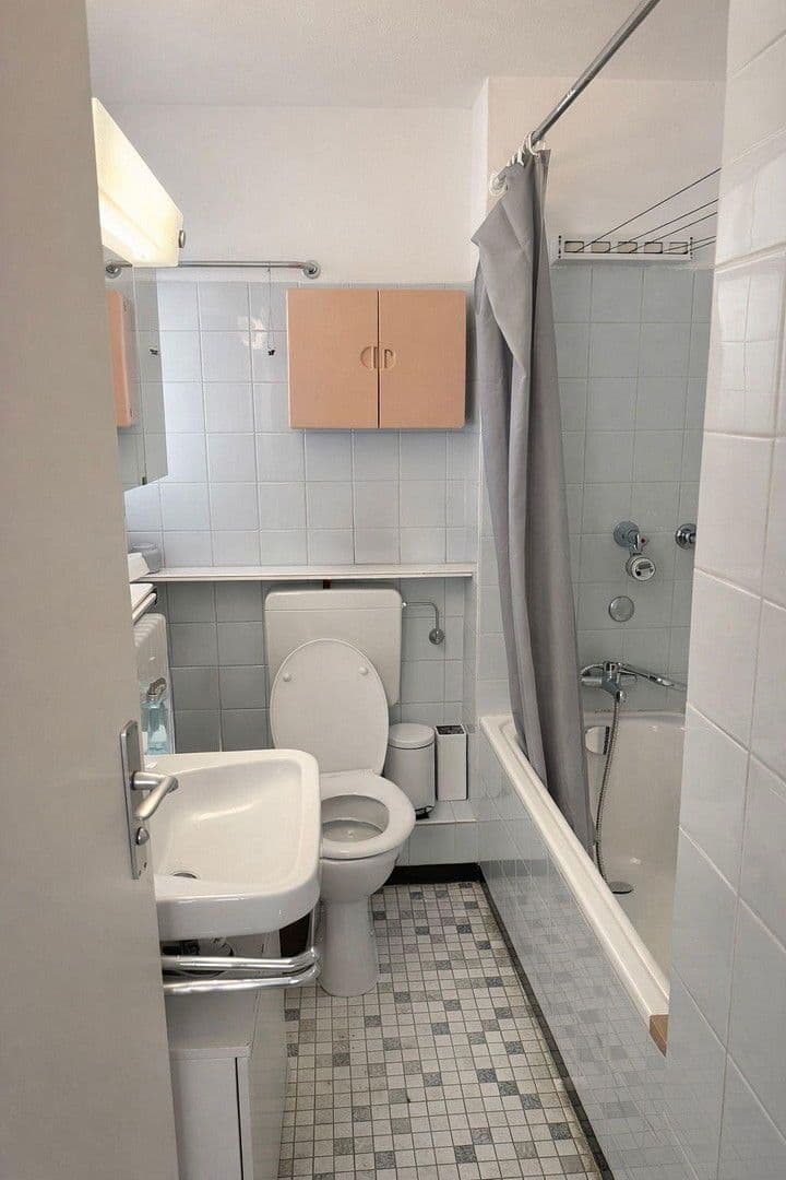 Prenájom bytu 2-izbový 47 m², Sindelfingen, Bádensko-Wurttembersko Prenájom bytu 2-izbový 47 m², Sindelfingen, Bádensko-Wurttembersko