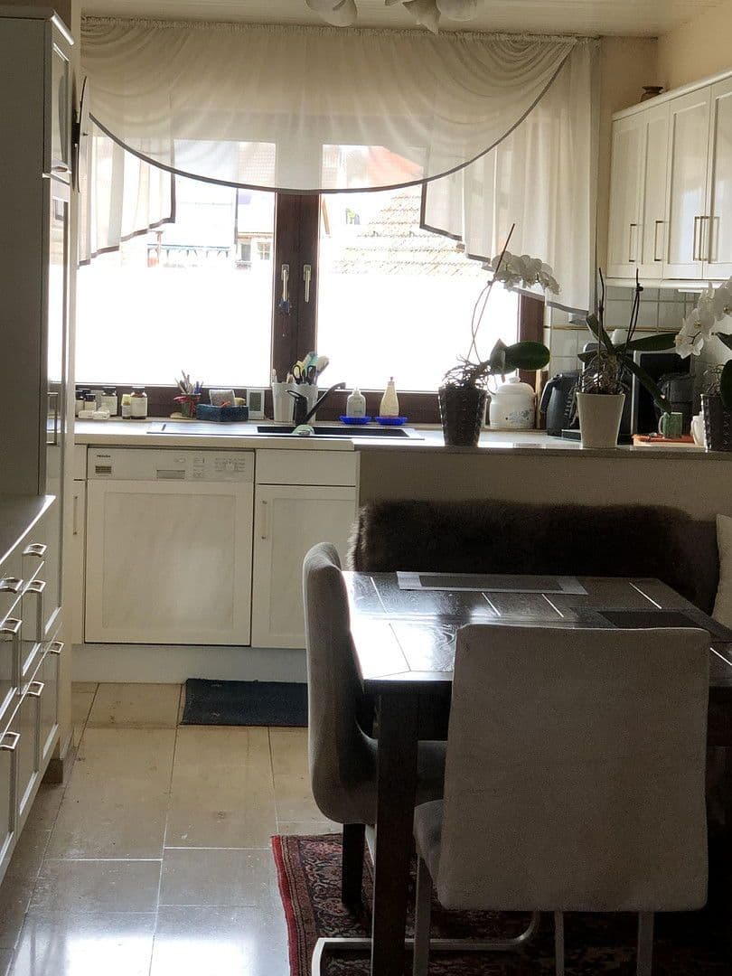 Predaj bytu 5-izbový 160 m², Rottenburg am Neckar, Bádensko-Wurttembersko Predaj bytu 5-izbový 160 m², Rottenburg am Neckar, Bádensko-Wurttembersko