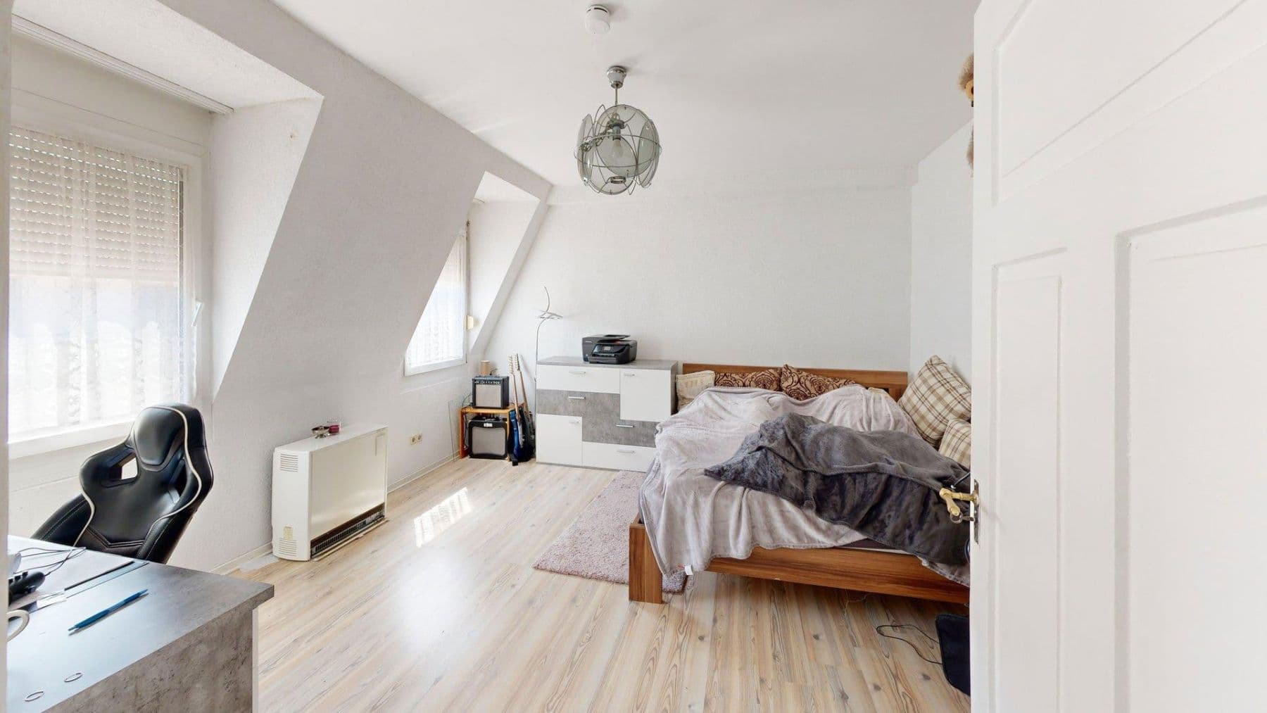 Predaj domu 223 m², pozemek 116 m², Scheuernbergstrasse, Pforzheim, Bádensko-Wurttembersko Predaj domu 223 m², pozemek 116 m², Scheuernbergstrasse, Pforzheim, Bádensko-Wurttembersko